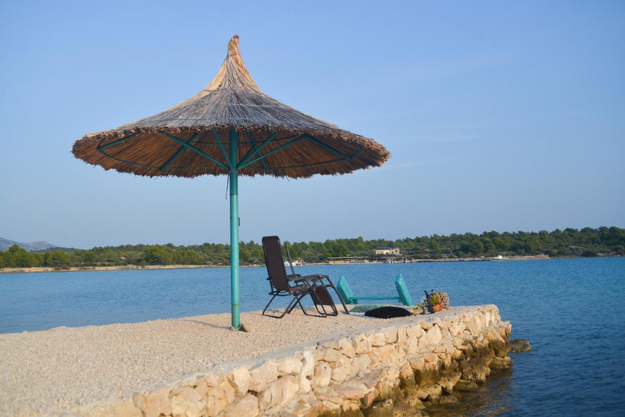 Beach House Marina Grande Betina  Buitenkant foto