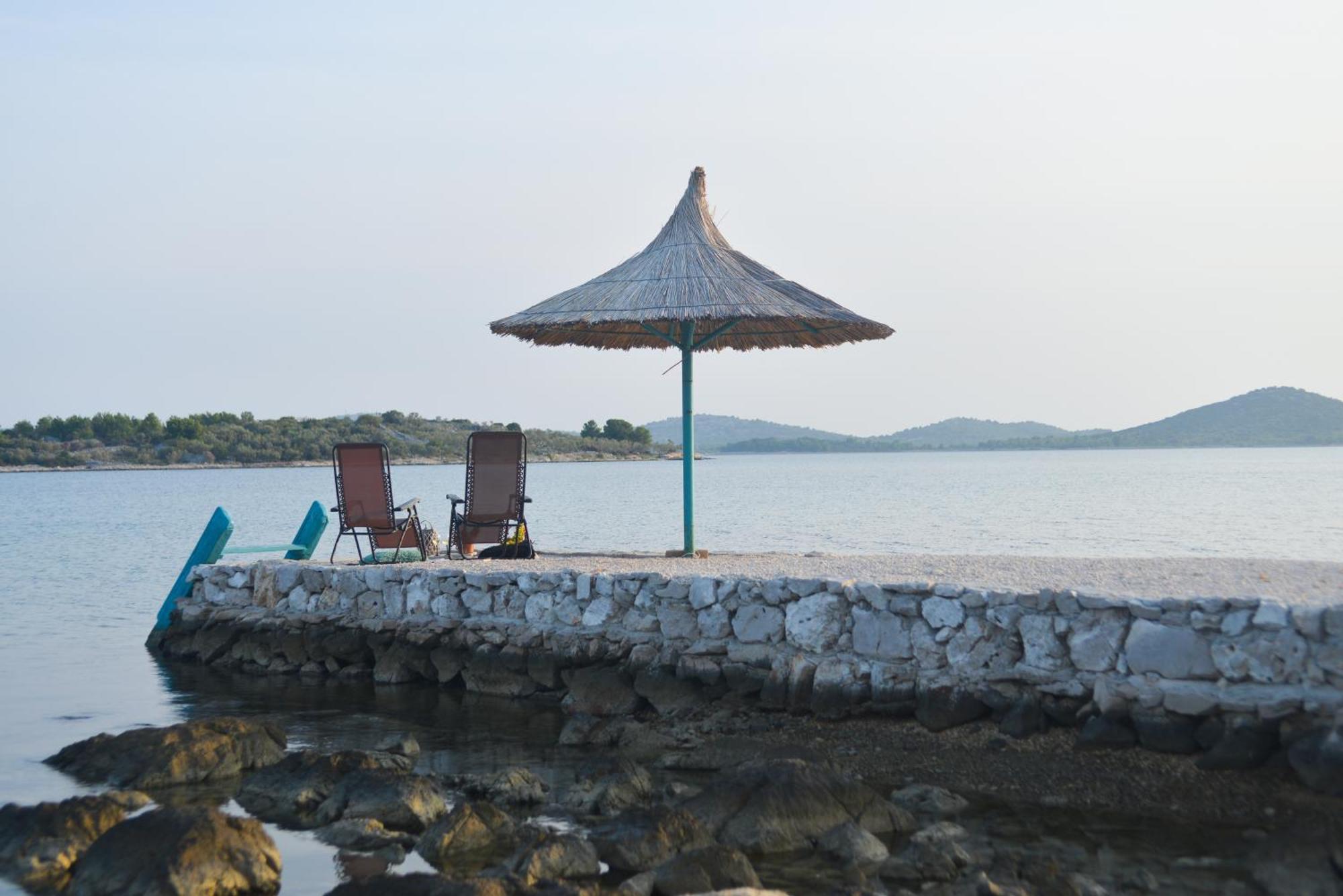 Beach House Marina Grande Betina  Buitenkant foto